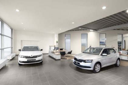 Fotogalerie-Architektur Architekturfoto-Autohaus-Showroom-Hamburg